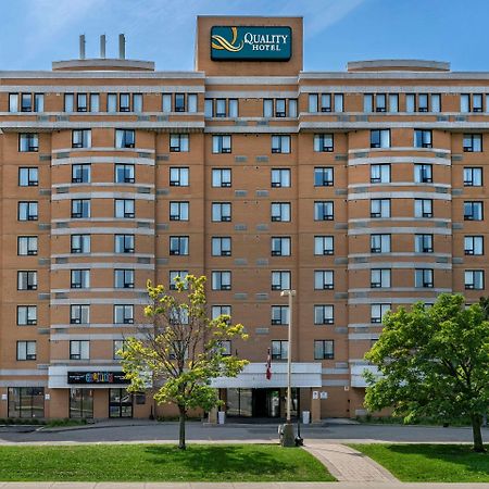 Quality Inn And Suites Montreal East Exterior foto